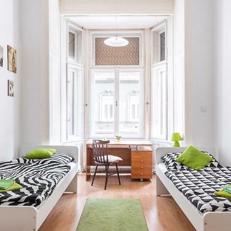 Izabella Home 2 Boedapest Buitenkant foto